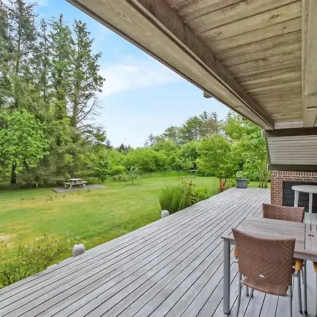 Three-bedroom Holiday In *
