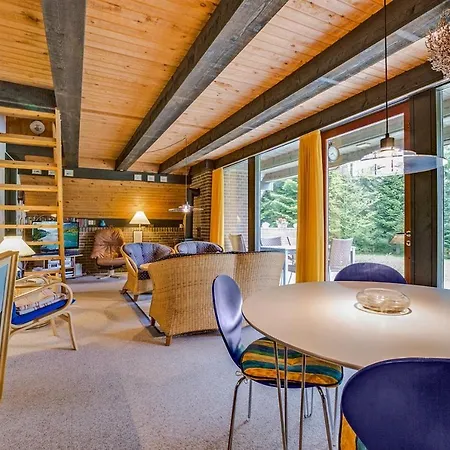 Ferienhaus Three-bedroom Holiday In *