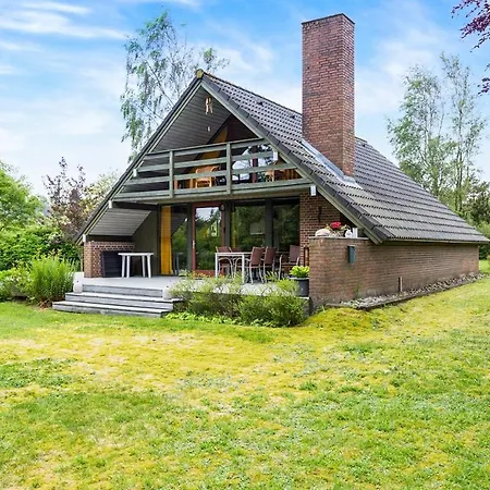 Three-bedroom Holiday In *