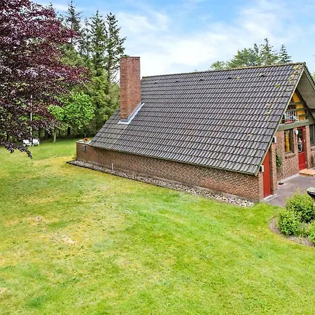 Three-bedroom Holiday In Ferienhaus